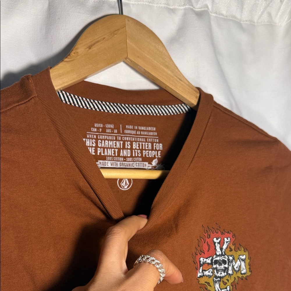 Volcom Rust Orange Cropped Graphic Tee - Picture 2 of 4